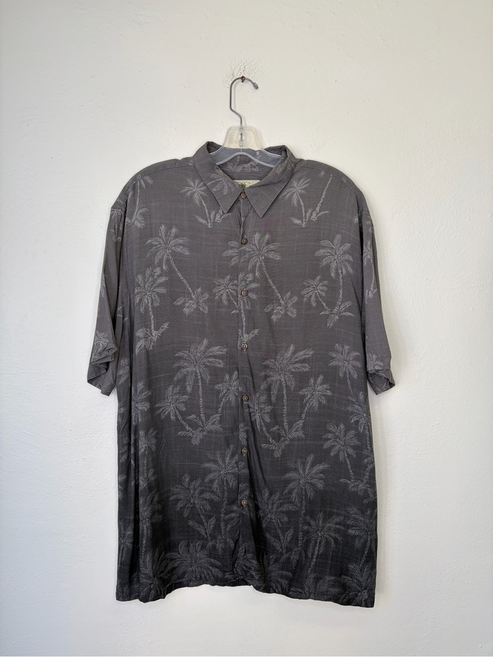 Men's Island Shores Gray Palm Print Short-Sleeve Button-Down Shirt
